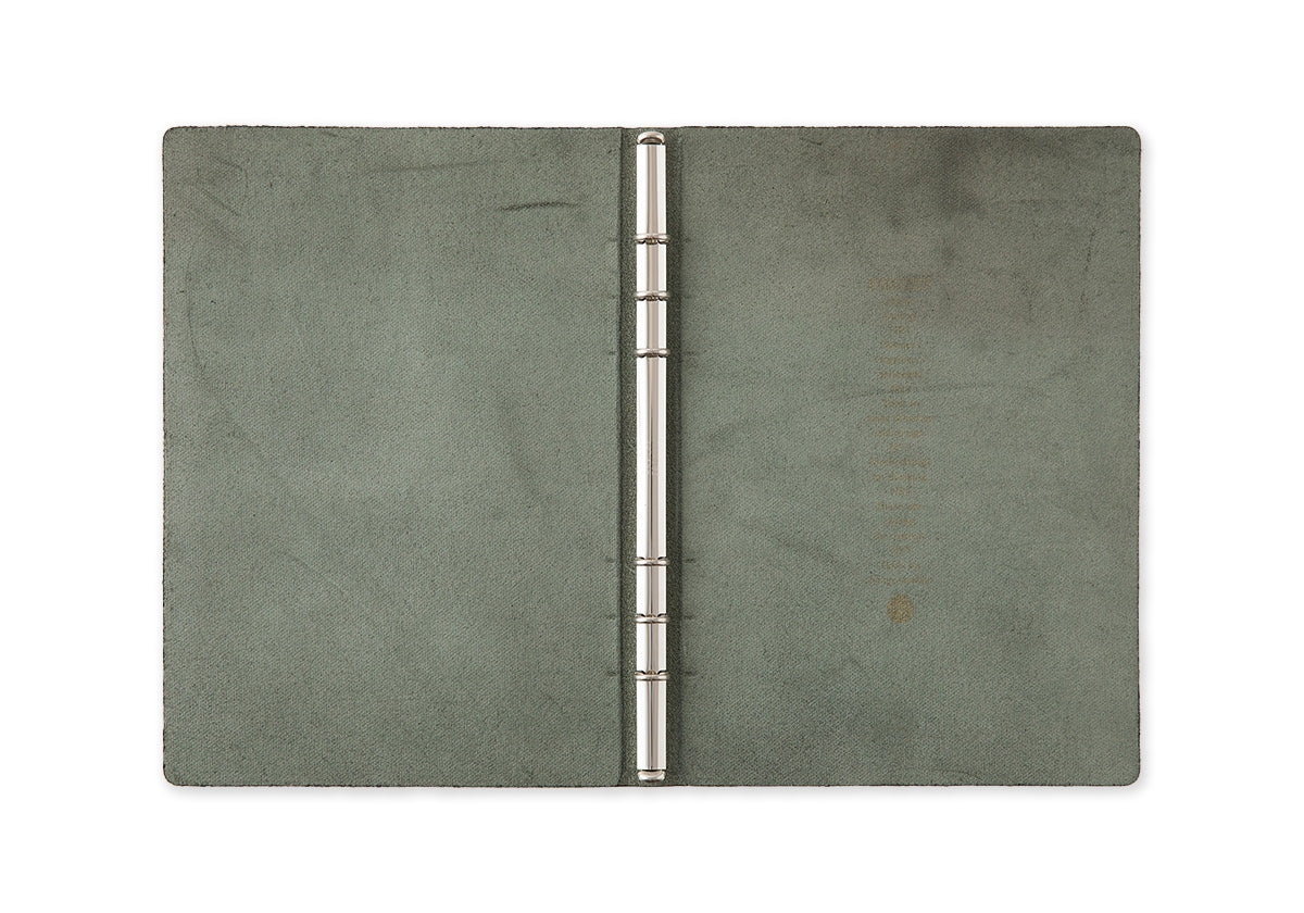 #color_horse hair green