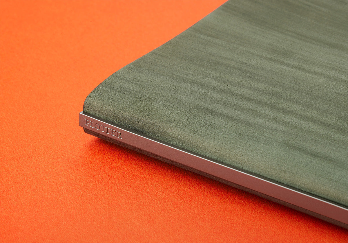 #color_horse hair green