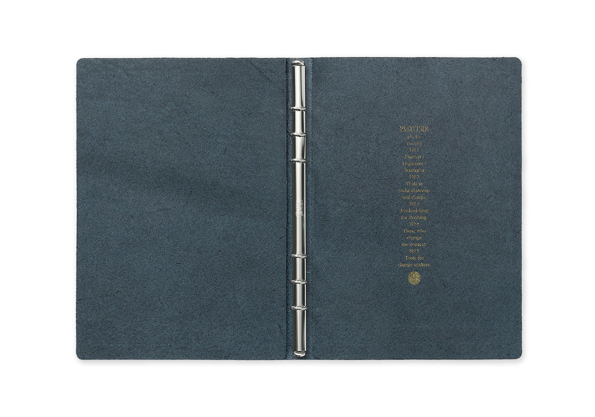 #color_horse hair navy