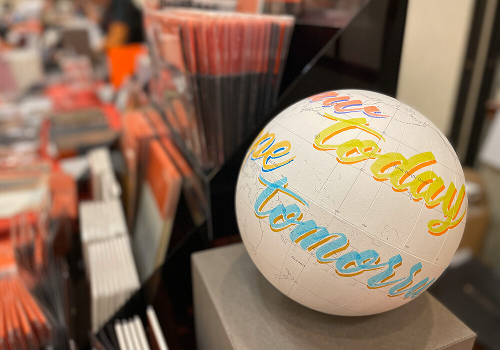 PLOTTER Globe at a pen show display.